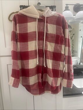 American Eagle Outfitters Red and Cream Plaid Button-Down Hooded Shirt